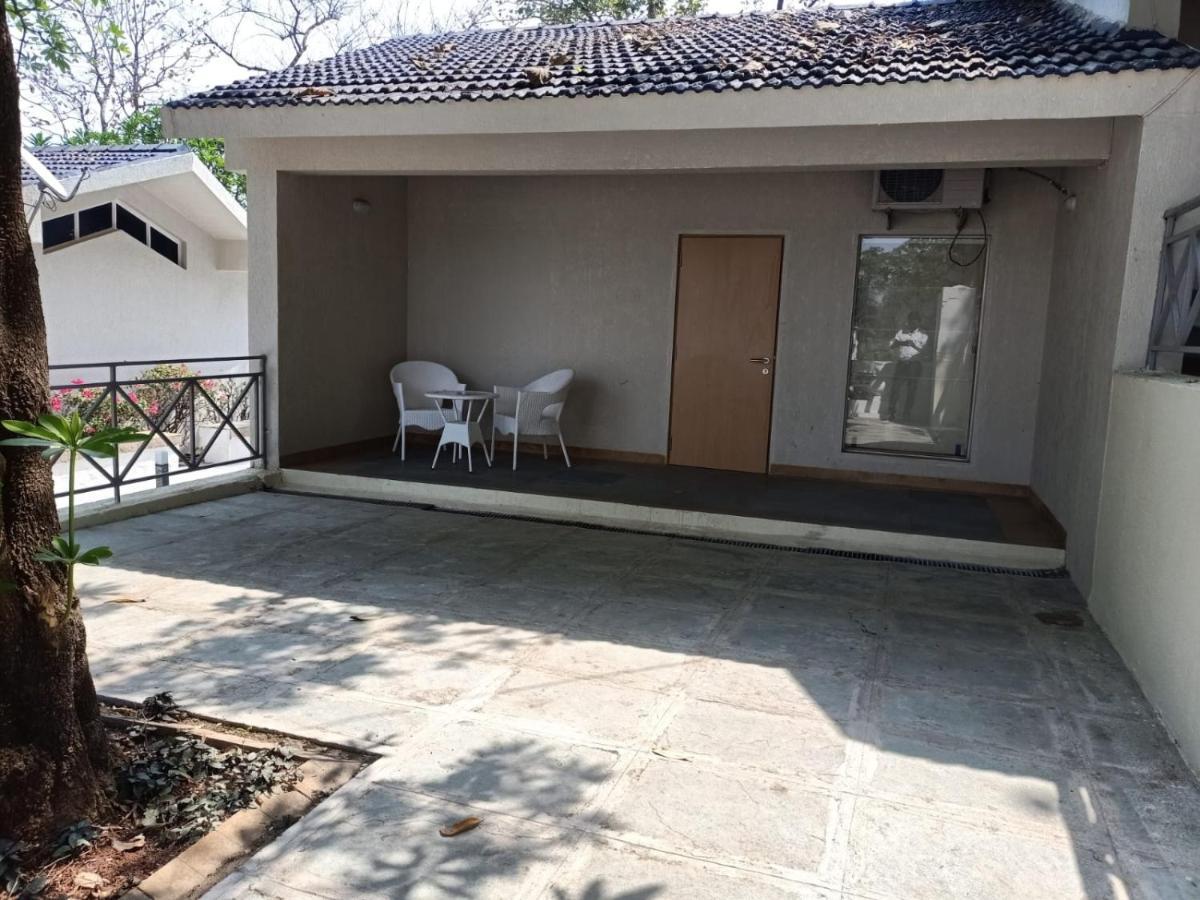 U Rivergate Karjat Dış mekan fotoğraf