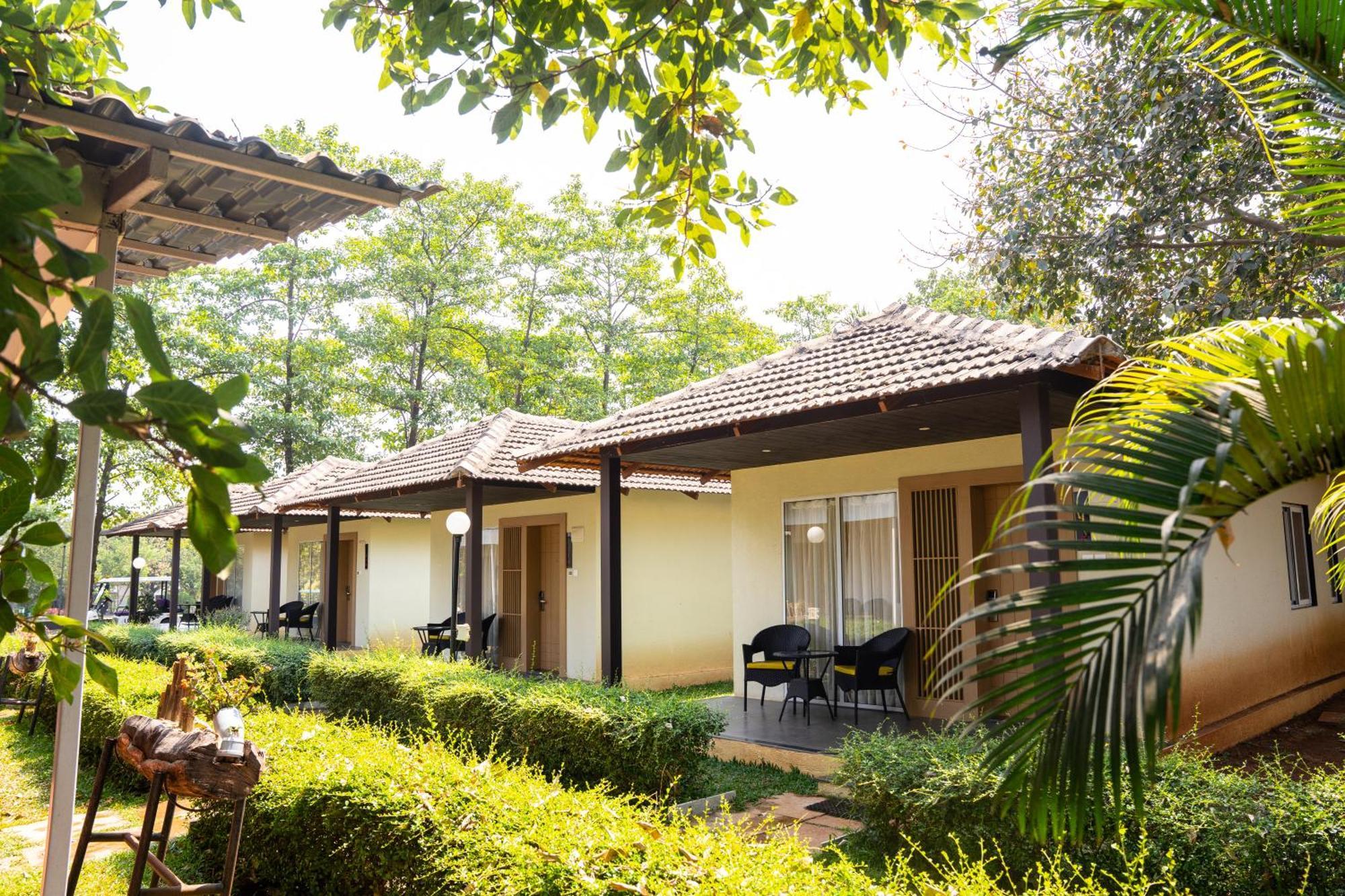 U Rivergate Karjat Dış mekan fotoğraf